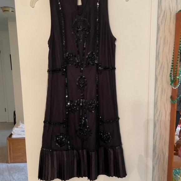GORGEOUS Guess Cocktail dress in perfect condition - Picture 3 of 4
